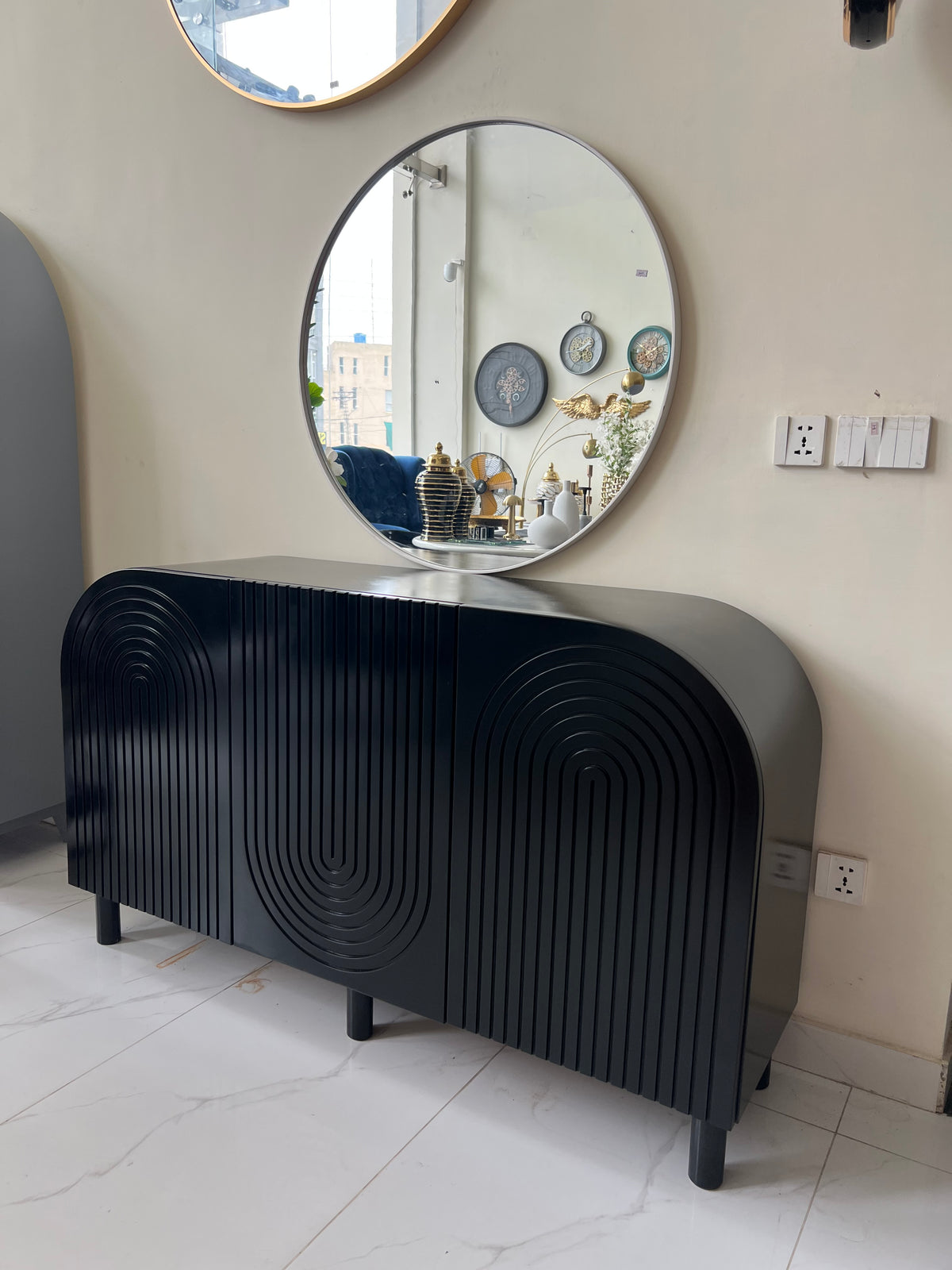 Noir Curve Side Board