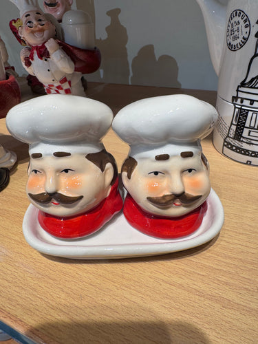 Chef with pepper and salt 03