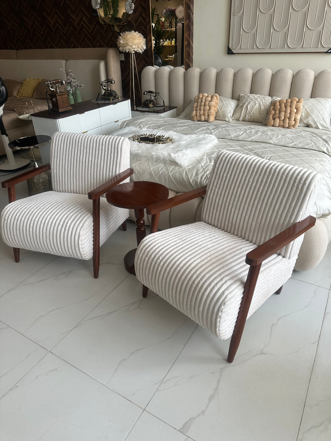 Mid Century Arm Chair Beige 002