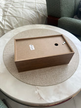 Wooden Tissue box 01
