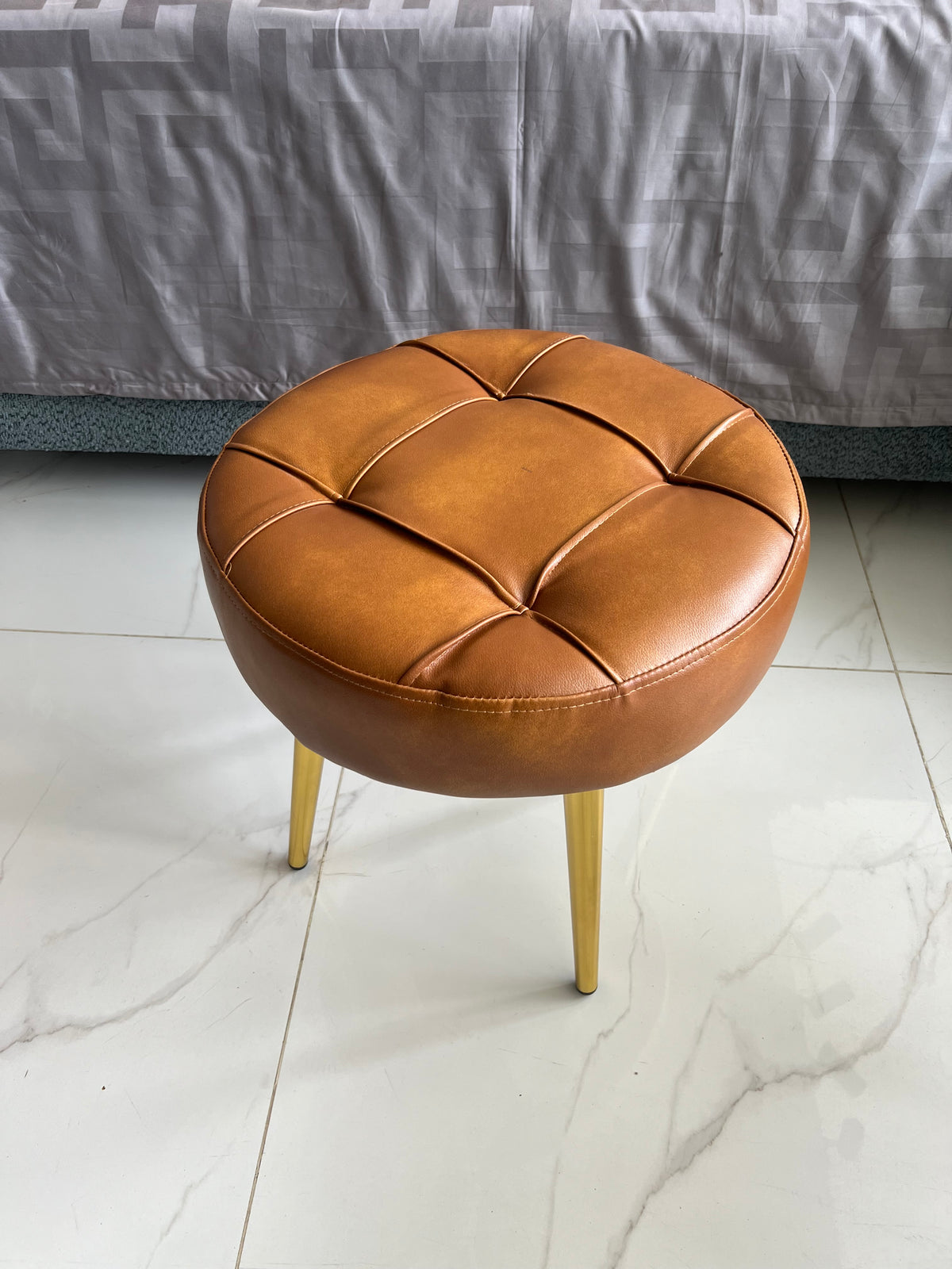 Leather Stool 02