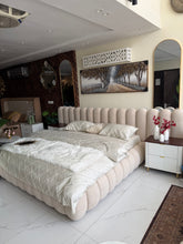 Royal puff Bed