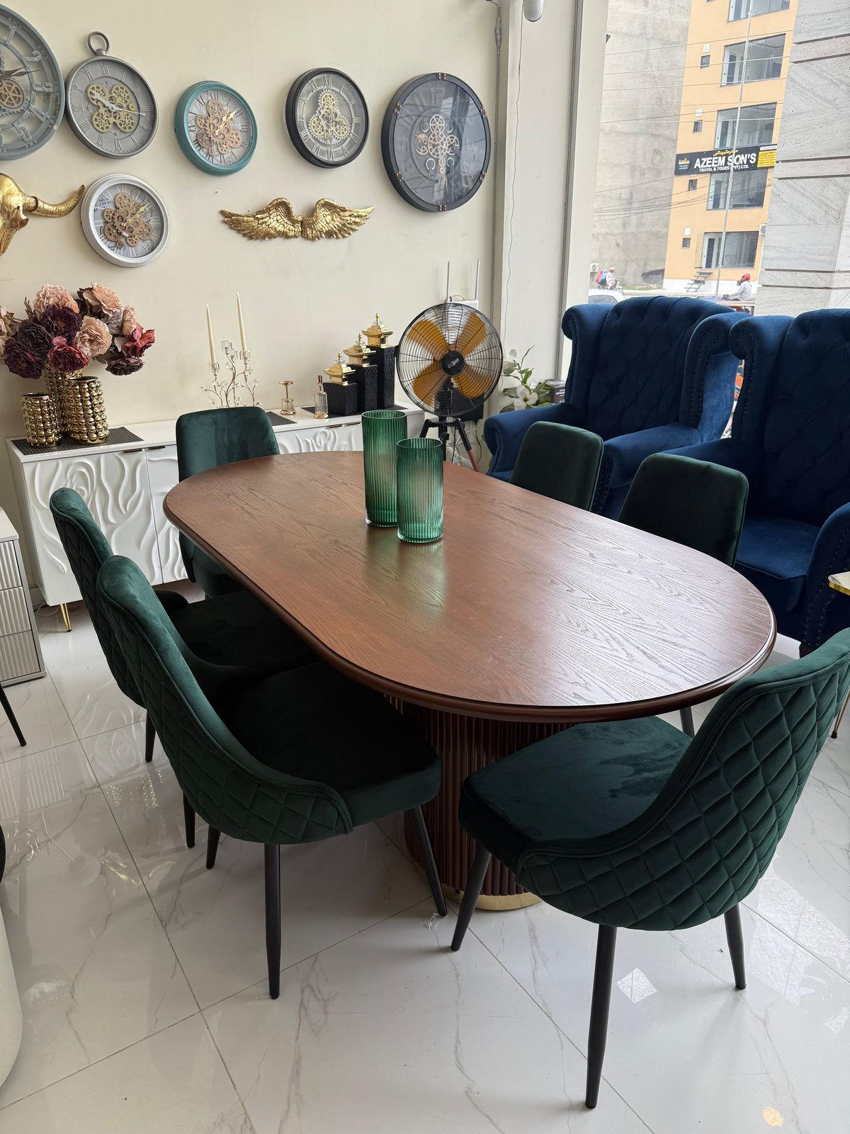 Emerald Oak Dining table