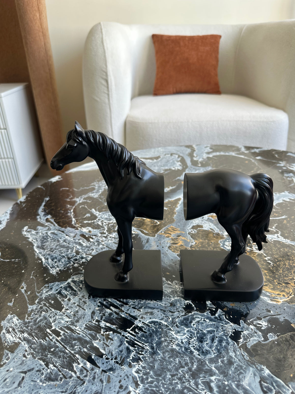 Bookend 004