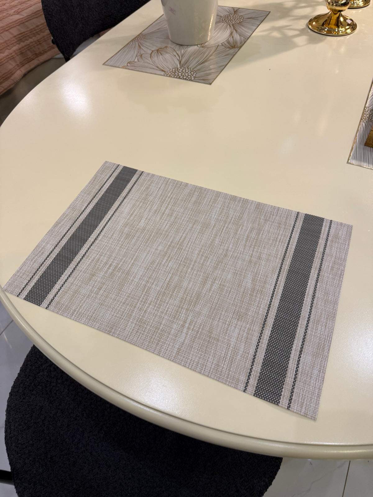 Table Mat 18