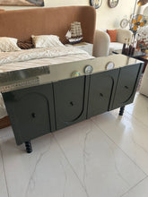 Luna Side Board