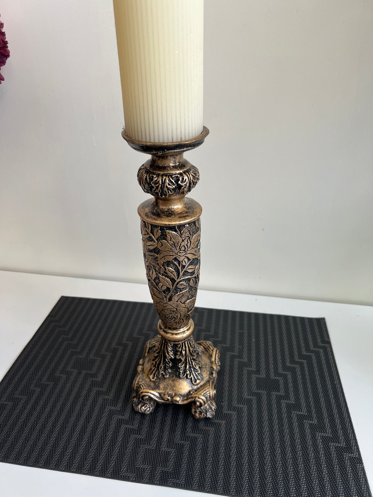Antique Gold Candle Stand 010