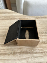 Leather Tissue box gold 18