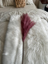 Large Synthetic feather for vase
