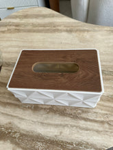 White Illusion Tissue box SS12