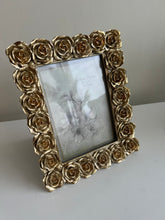 Resin Frame Flowers Gold 002