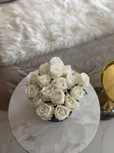 Rose Bunches White in Gift Box