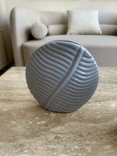Leaf Vase set of 3 grey