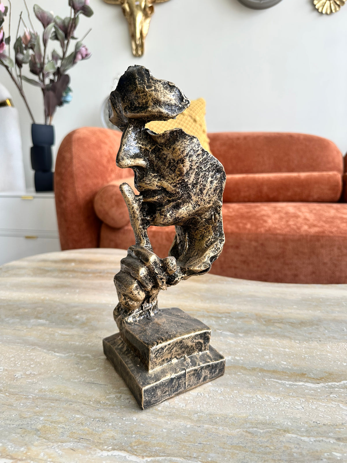 Keep silence decor
