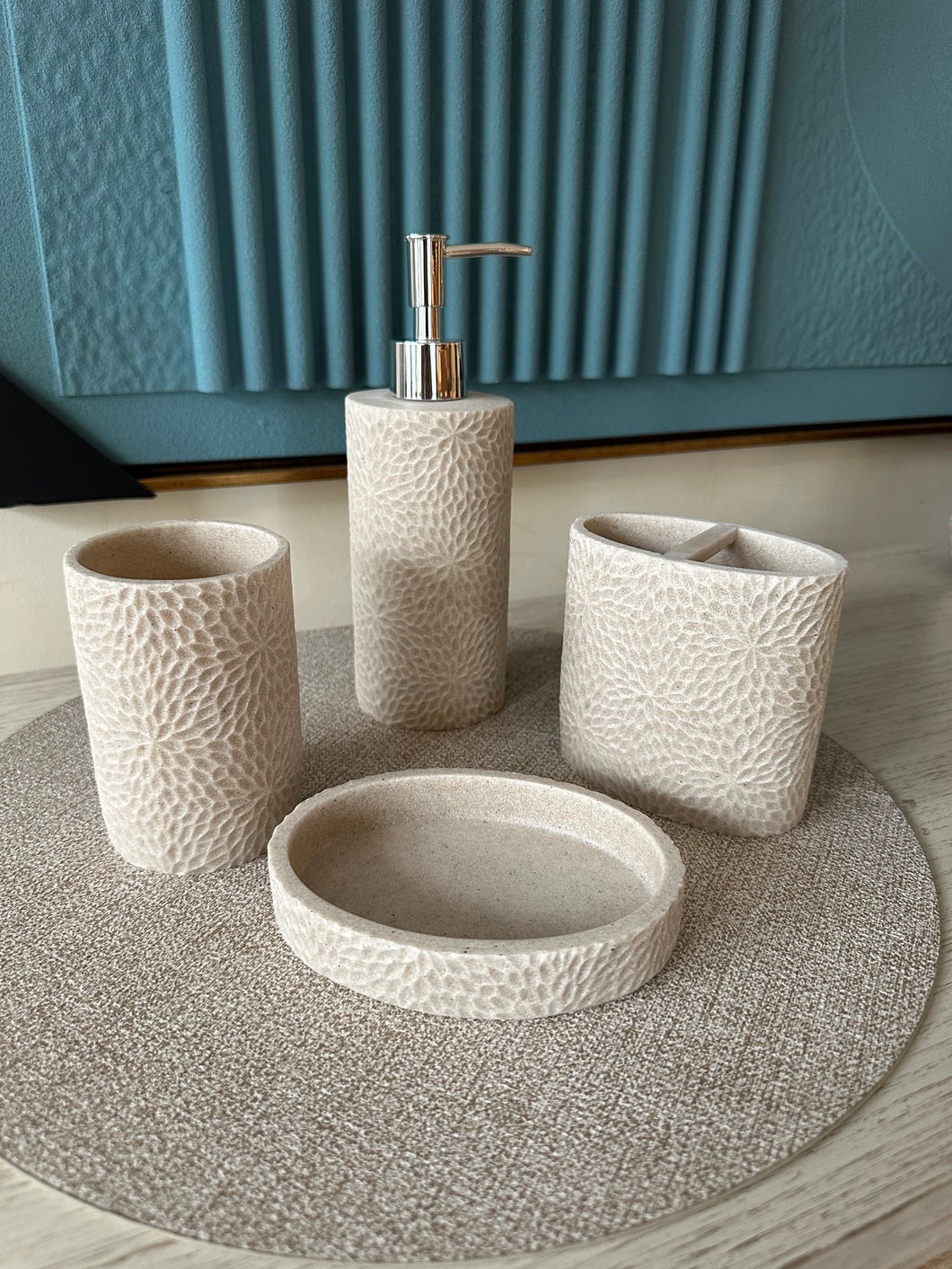 Essence Bathroom set