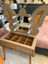 Butterfly kids vantiy