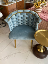 Knotella Chair set with Table