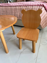 Bear Chairs with Round Table