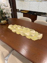 Table Runner 003