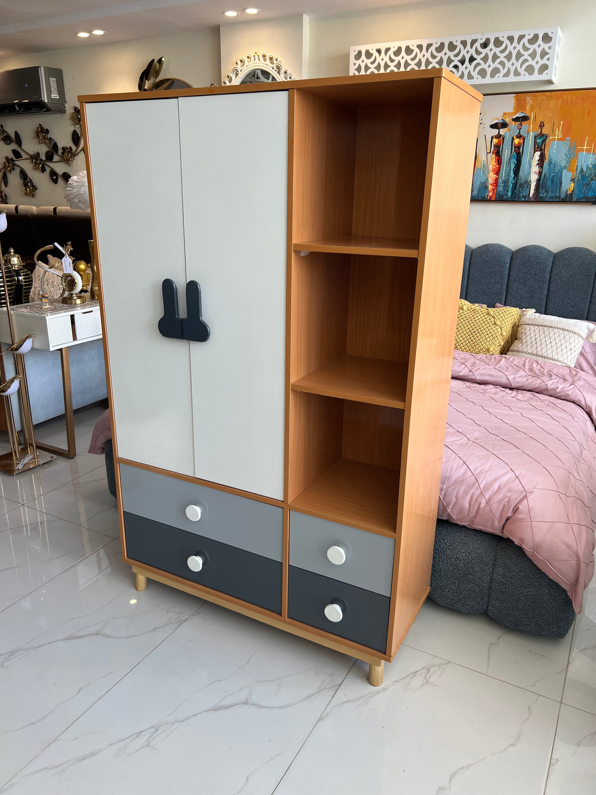 Kids Wardrobe (Lahore pickup only)