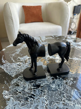 Bookend 004
