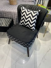 Digital print cushion 05
