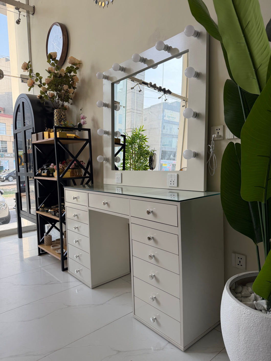 Pearl Mirror Console