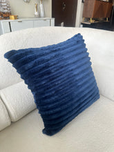 Flurry Cushion Blue 07
