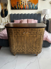 Antique Gold Chester