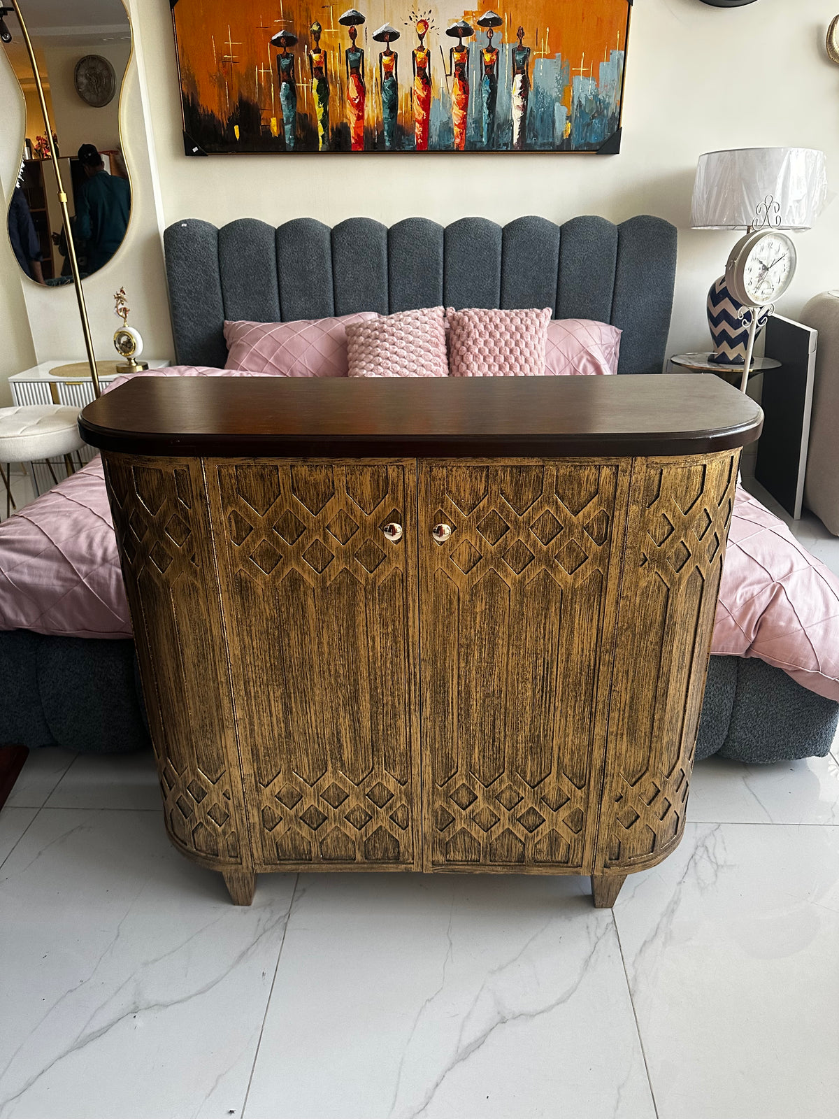 Antique Gold Chester