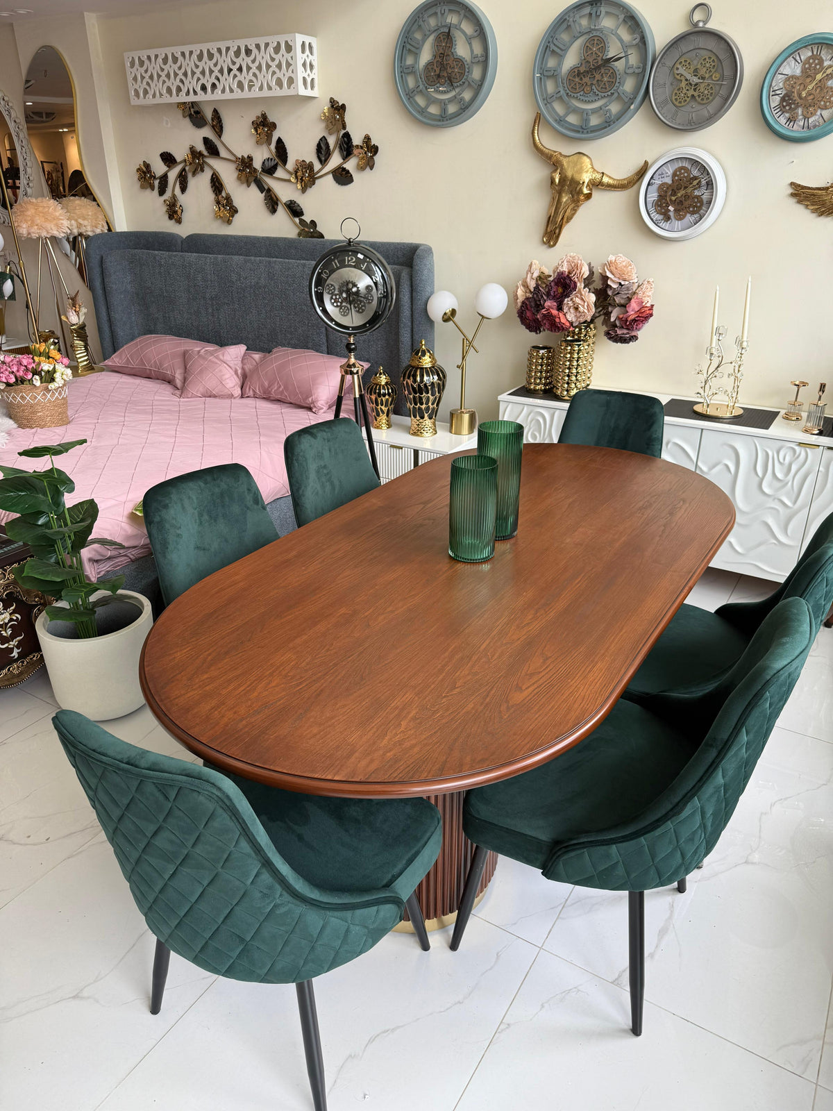 Emerald Oak Dining table