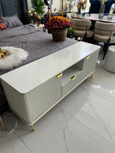 Prestige TV Console