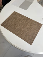 Table Mat 22