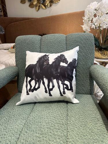 Horses cushions 09