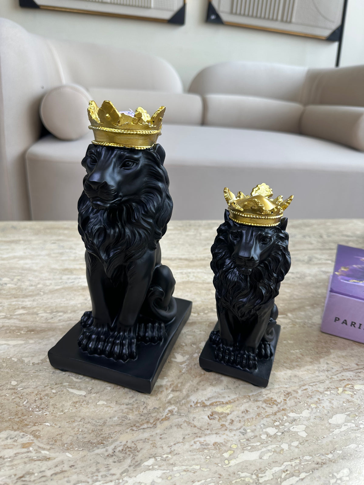Regal Lion Sculpture Black