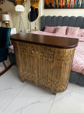 Antique Gold Chester