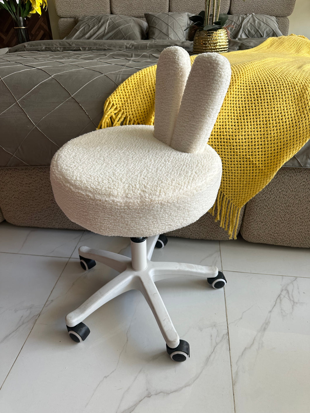 Bunny Rotating Chair