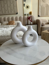 White Donut Vase set