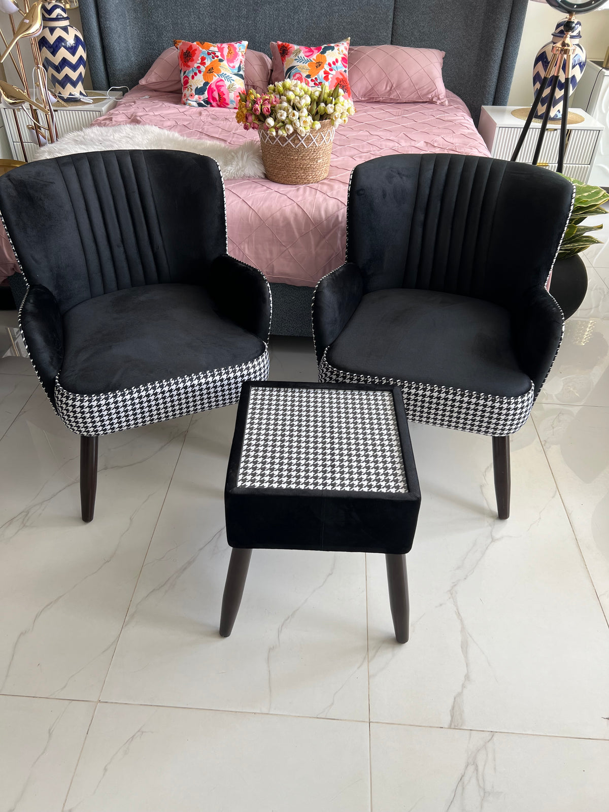Allure Chair 027 with table