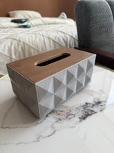 Grey Illusion Tissue box SS09