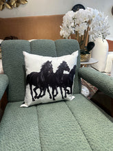 Horses cushions 09