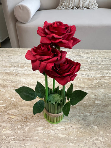 Rose Standing Bunch Maroon