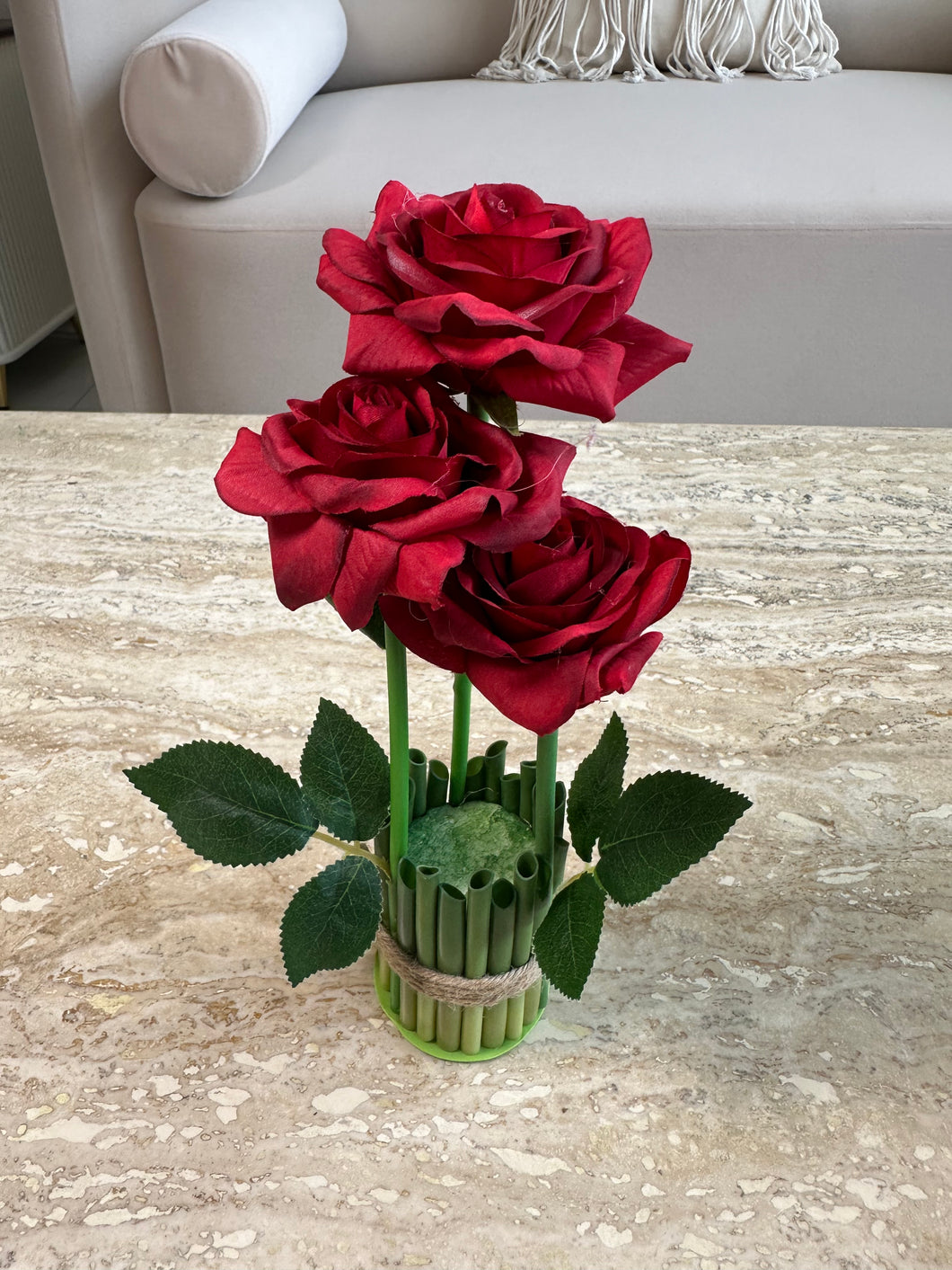 Rose Standing Bunch Maroon