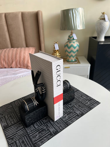 Bookend 002