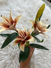 Artificial Lily Flower Stems