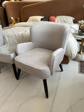 Allure Chair light grey 033 with table