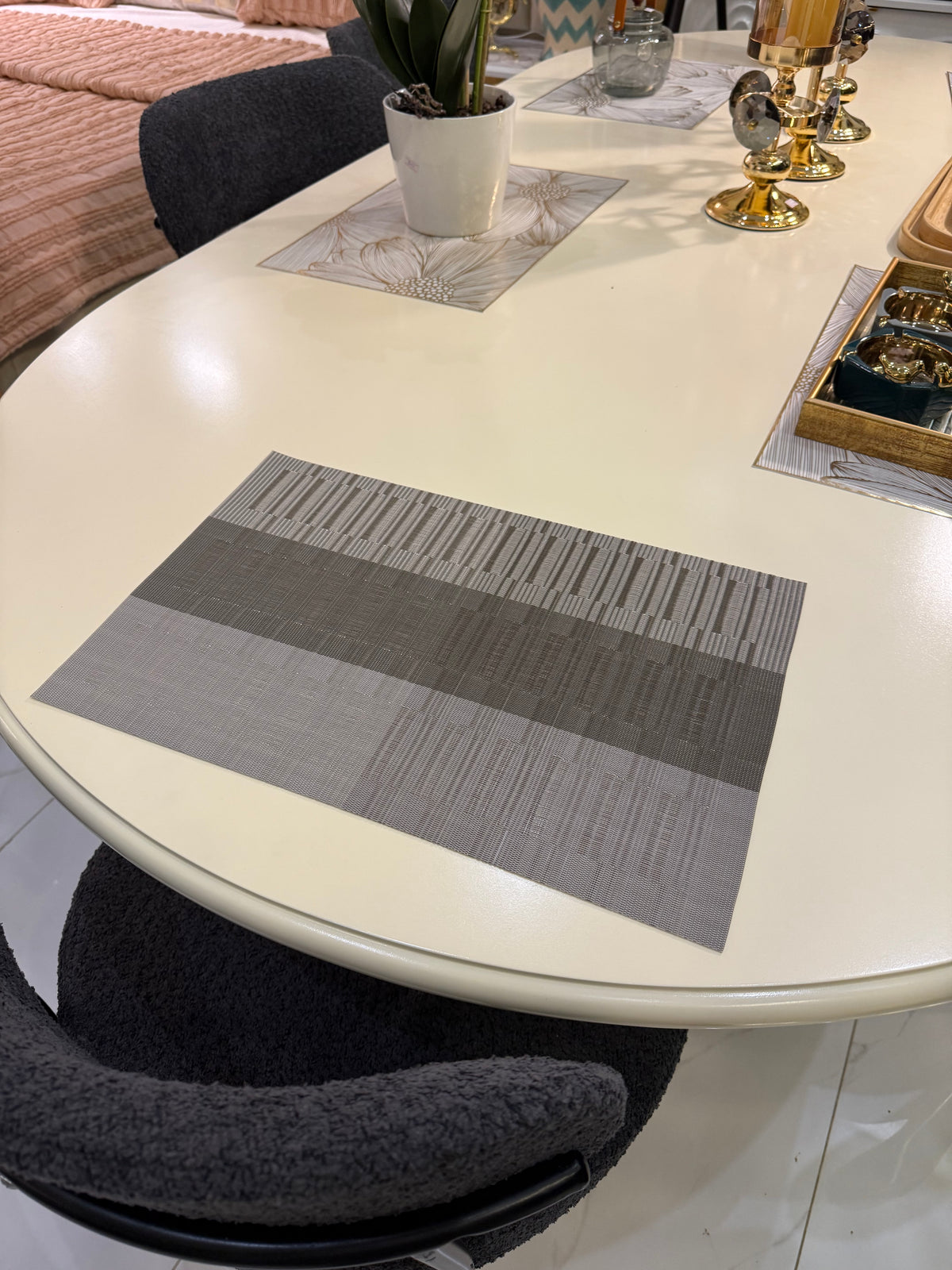 Table Mat 12