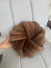 Knotted Cushion 10