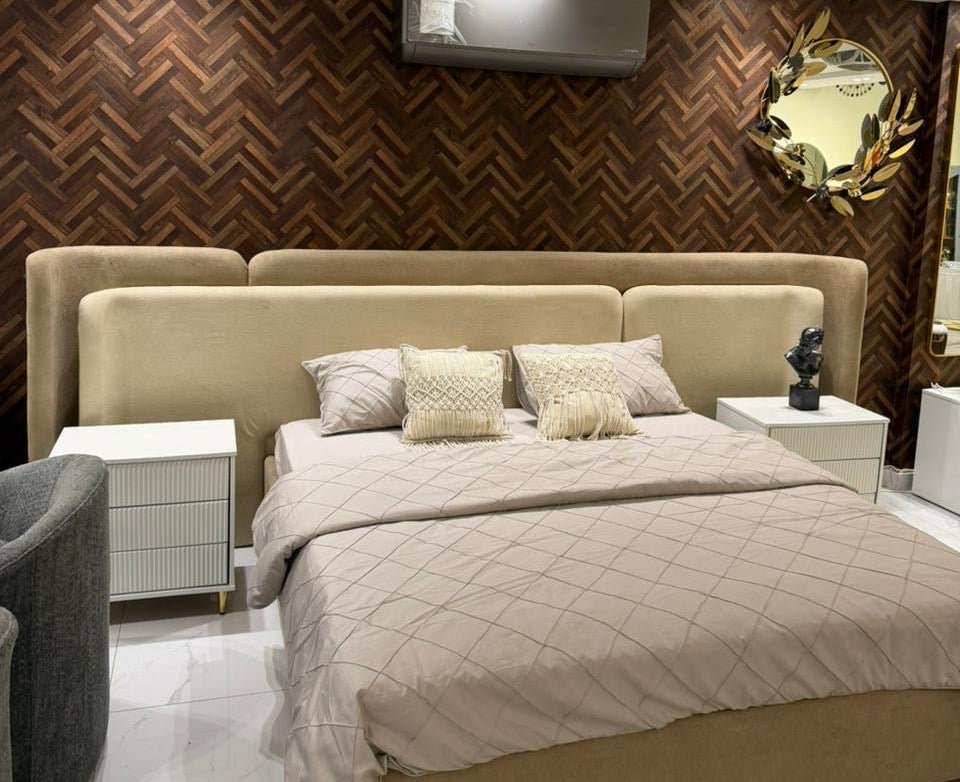 Valencia boucle bed 2 tone
