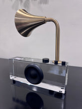 Gramophone crystal